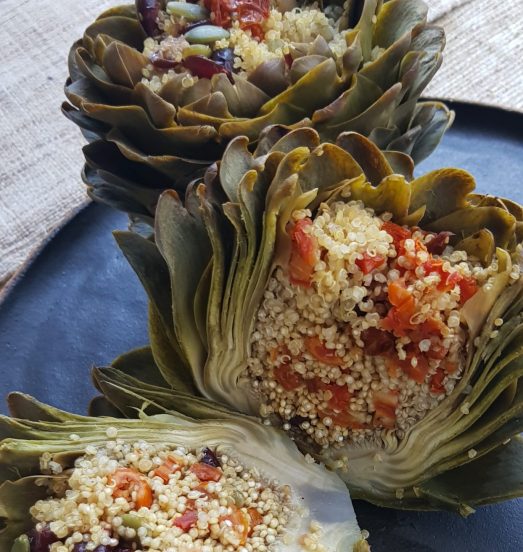 Alcachofas rellenas con quinoa