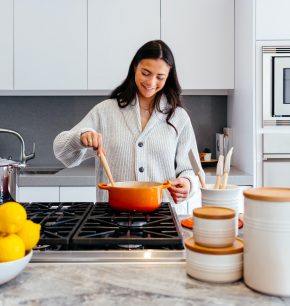 6 formas de estar más cómodo en la cocina este verano